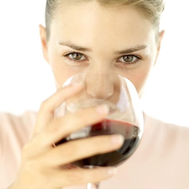 细数红葡萄酒的健康益处