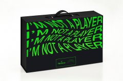 轩尼诗破界联动时尚潮牌AFGK推出联名胶囊系列限量礼盒